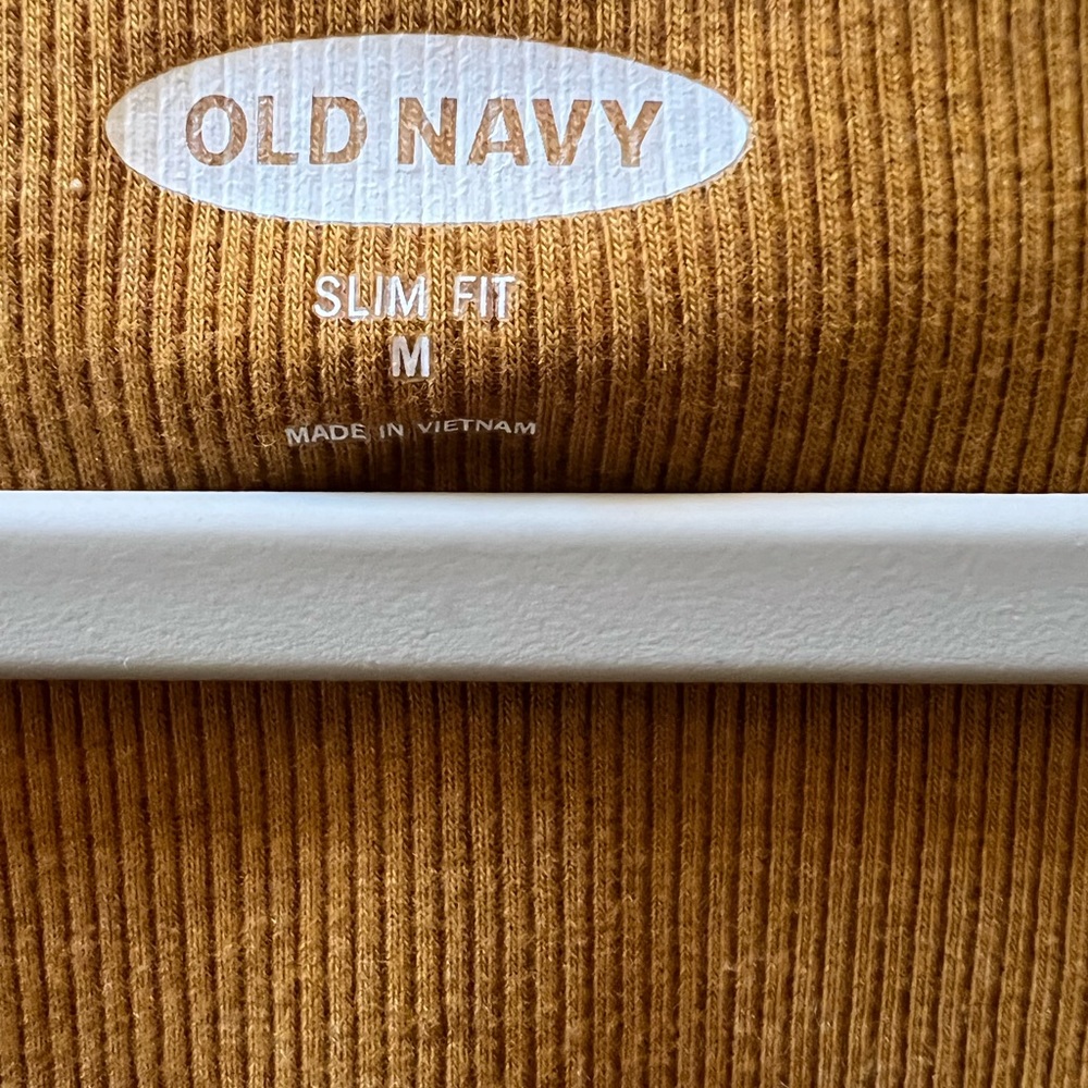 Old Navy Slim Fit size medium mustard color top - Picture 2 of 4